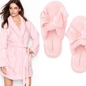 Victoria secret Bundle pink robe and slippers